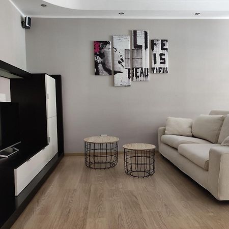Qu4Ttro Apartment Riva del Garda Luaran gambar