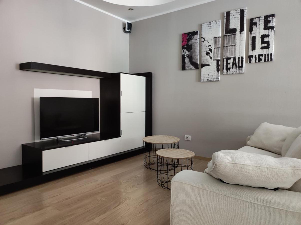Qu4Ttro Apartment Riva del Garda Luaran gambar