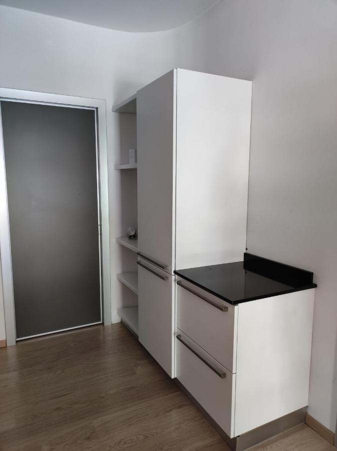 Qu4Ttro Apartment Riva del Garda Luaran gambar